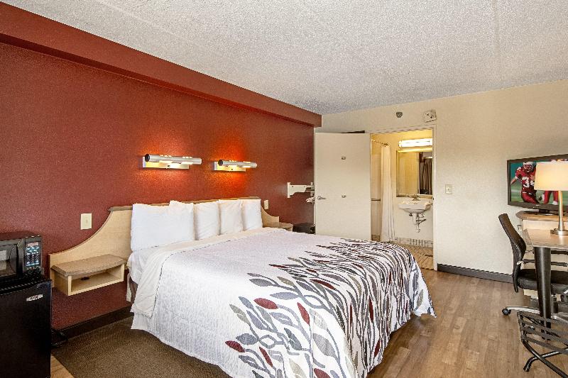 Red Roof Inn Canton image