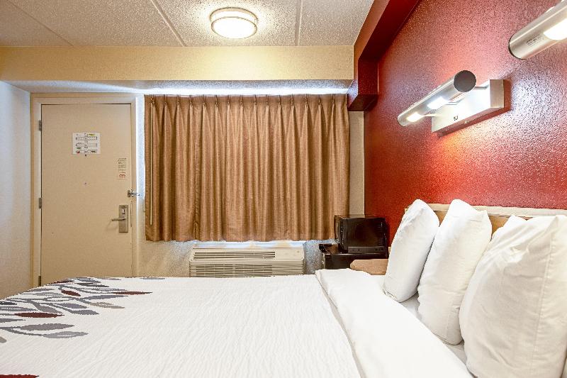 Red Roof Inn Canton image