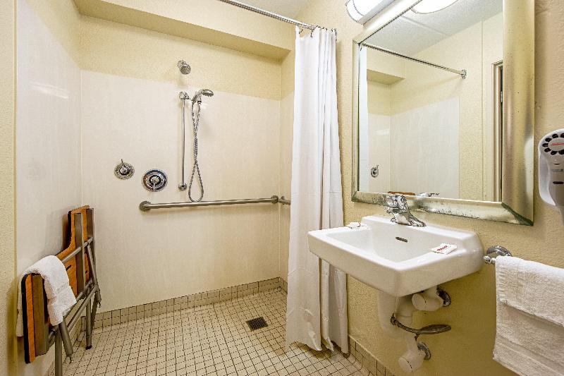 Red Roof Inn Canton image