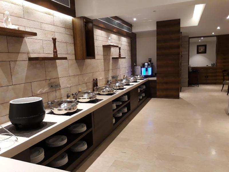 Lemon Tree Hotel Candolim image