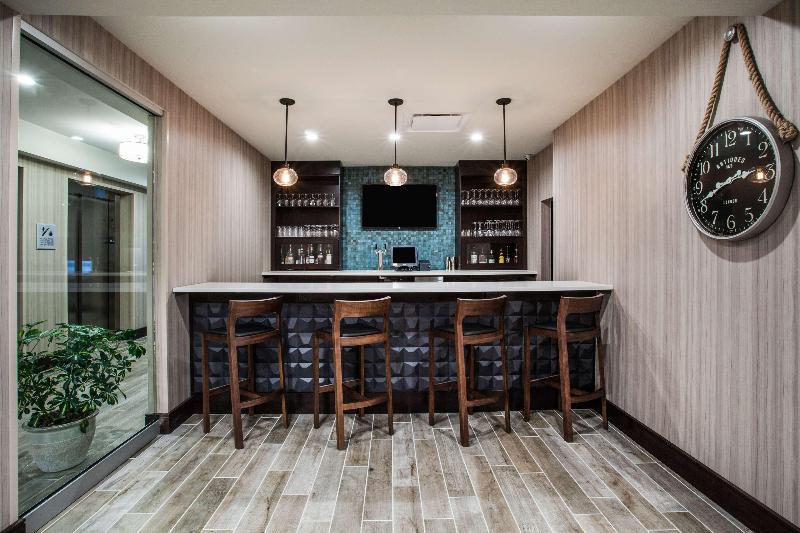 Hampton Inn Rochester-Penfield image