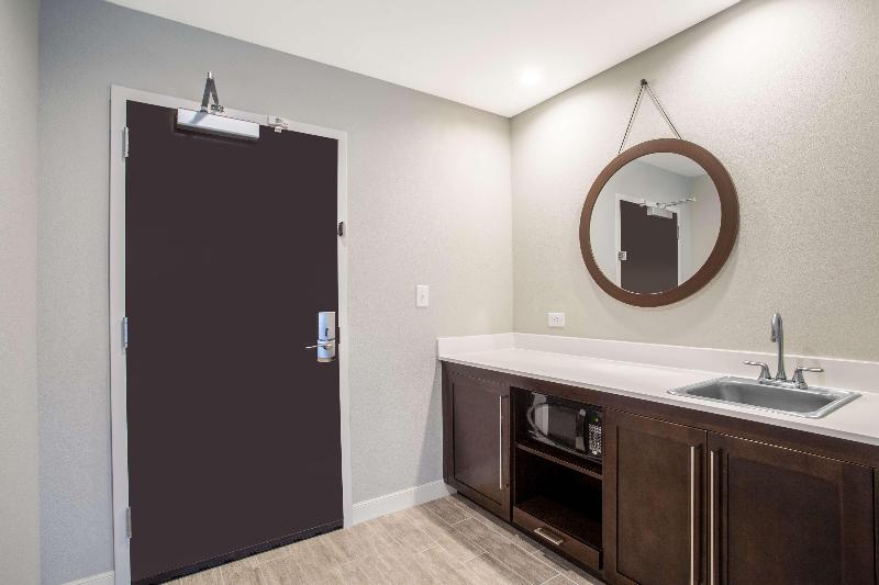 Hampton Inn Rochester-Penfield image