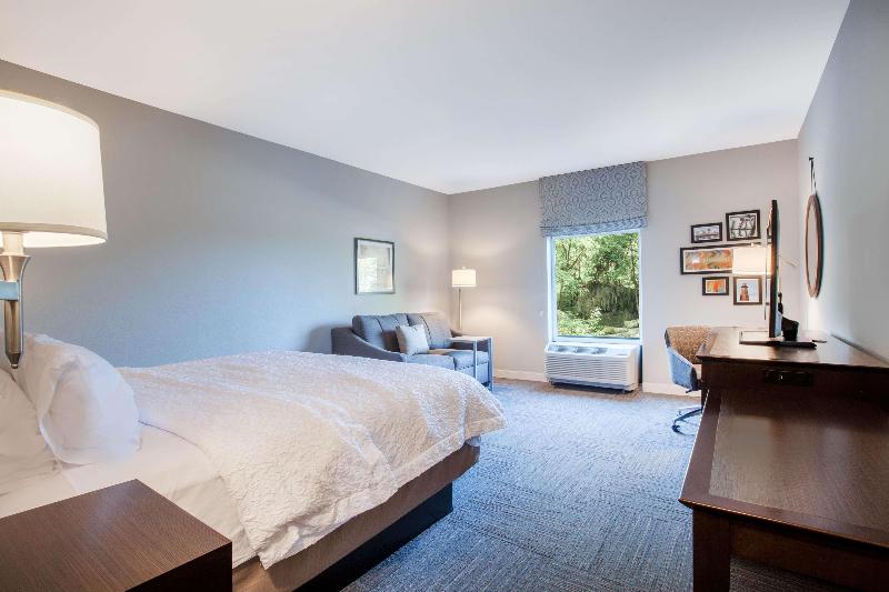 Hampton Inn Rochester-Penfield image