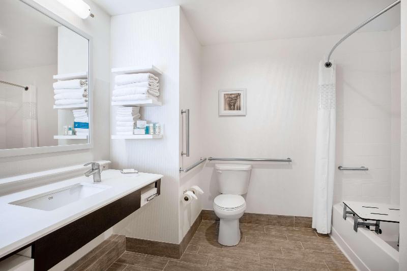 Hampton Inn Rochester-Penfield image