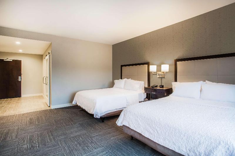Hampton Inn Rochester-Penfield image