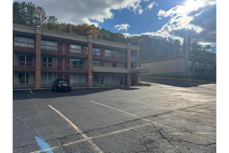 Hotel Harriman near I-40 image