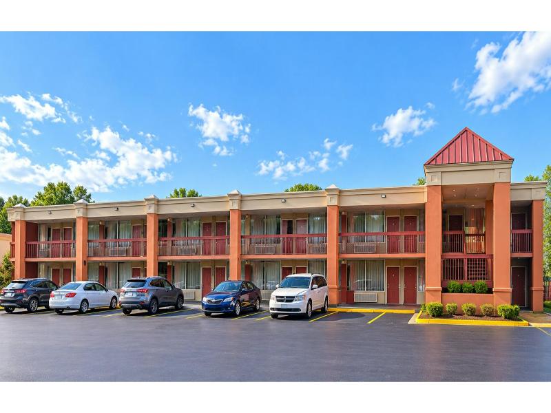 OYO Hotel Harriman near I-40 5