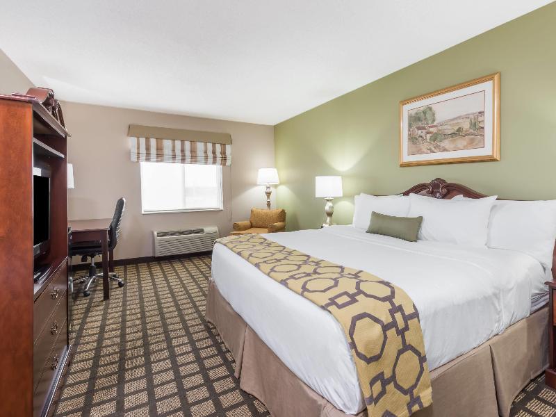 Baymont by Wyndham Fulton image