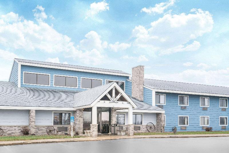 Baymont by Wyndham Kasson Rochester Area image