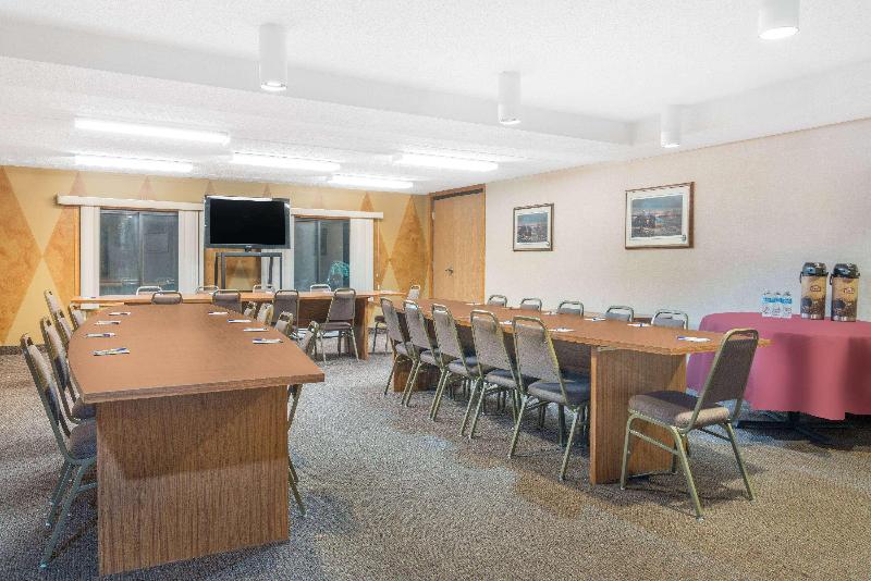 Baymont by Wyndham Kasson Rochester Area image