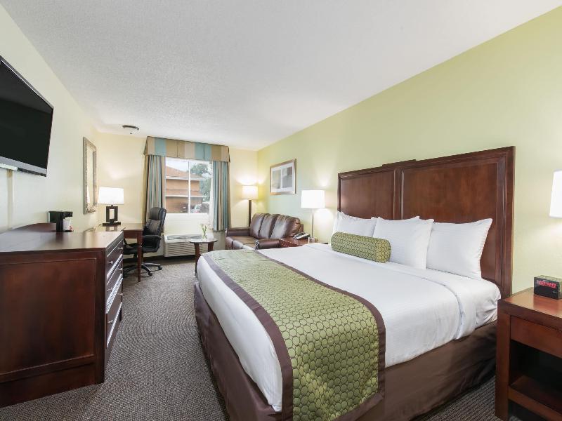 Baymont by Wyndham Pierre image