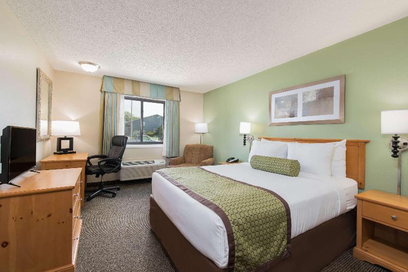 Baymont by Wyndham Pierre image