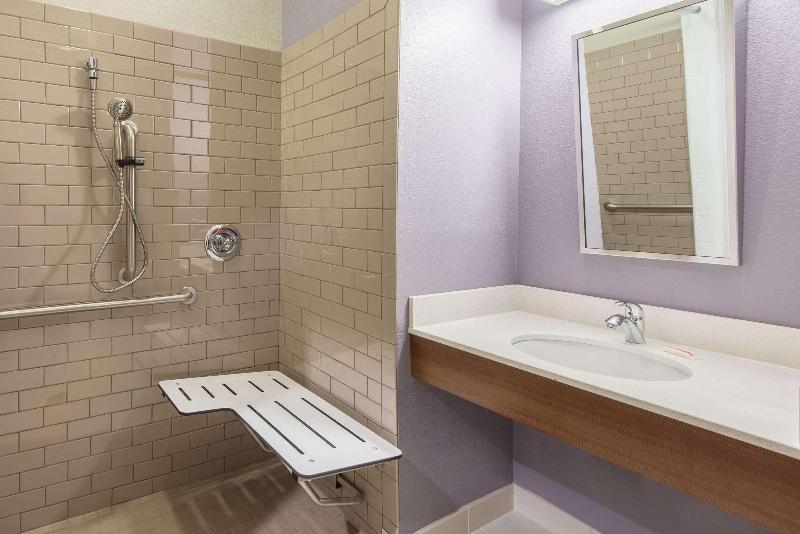 Microtel Inn & Suites By Wyndham Cadiz image