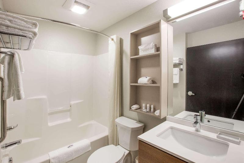 Microtel Inn & Suites By Wyndham Tioga image 3