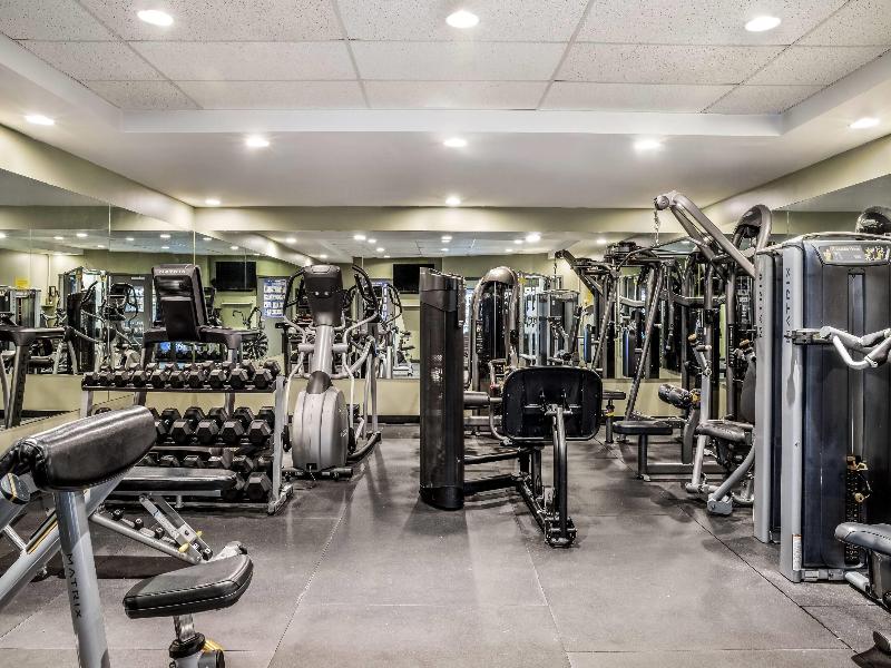 Super 8 by Wyndham Winnipeg West image