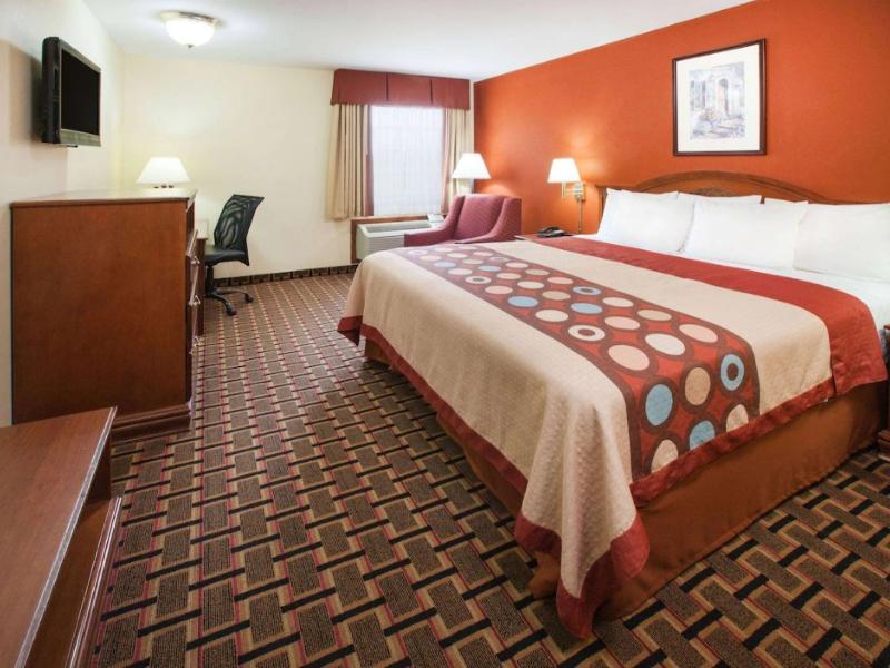 Super 8 by Wyndham White Hall image