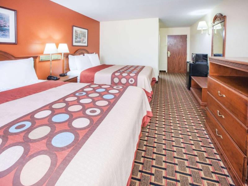 Super 8 by Wyndham White Hall image