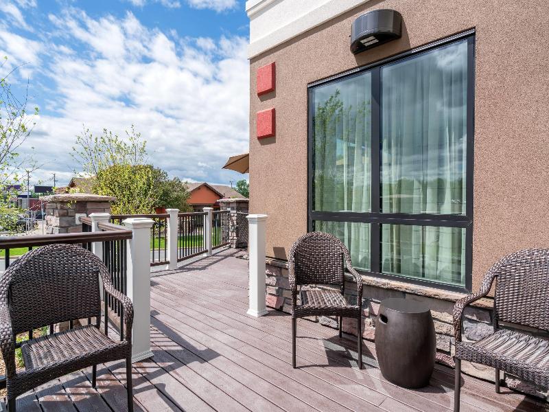 Ramada by Wyndham Minneapolis Golden Valley