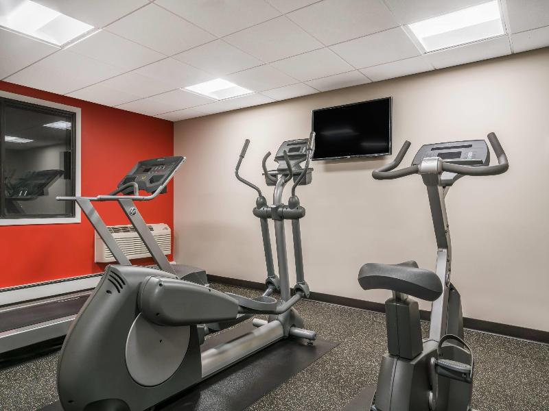 Ramada by Wyndham Minneapolis Golden Valley