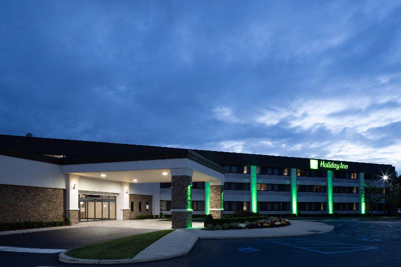Holiday Inn Long Island-Islip Arpt East image
