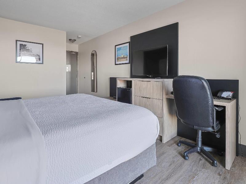 JUNIOR SUITE LAKE VIEW