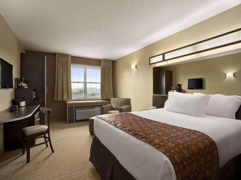 Microtel Inn & Suites By Wyndham Mineral Wells/Pa image