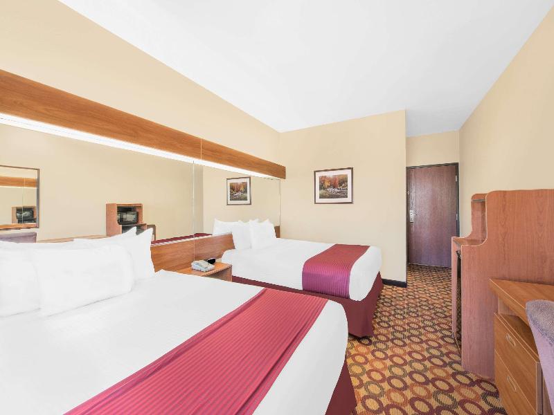 QUADRUPLE Accessible-Two Queen Beds
