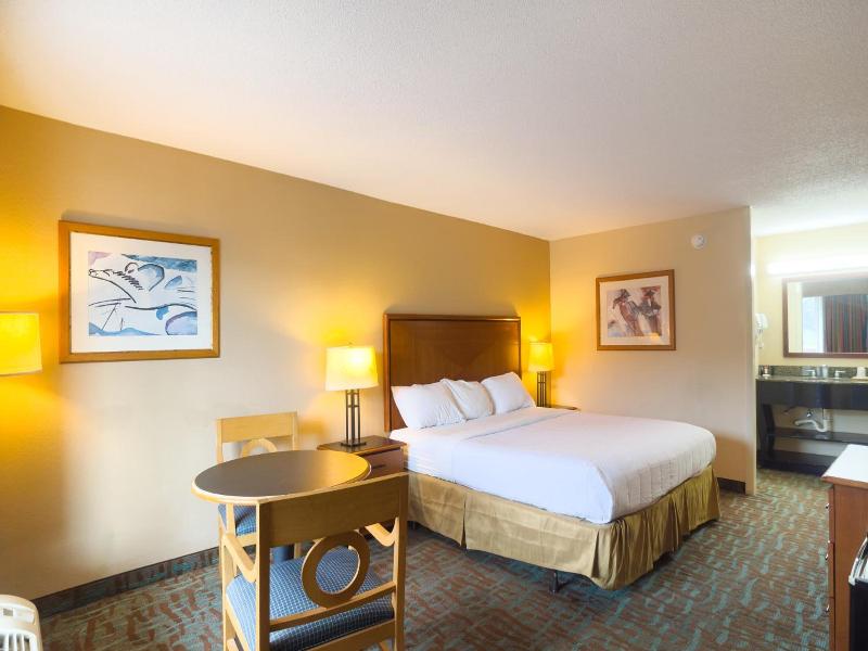 Travelodge by Wyndham Harriman image
