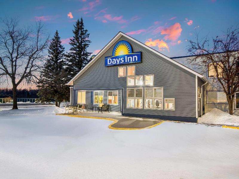 Days Inn by Wyndham International Falls image