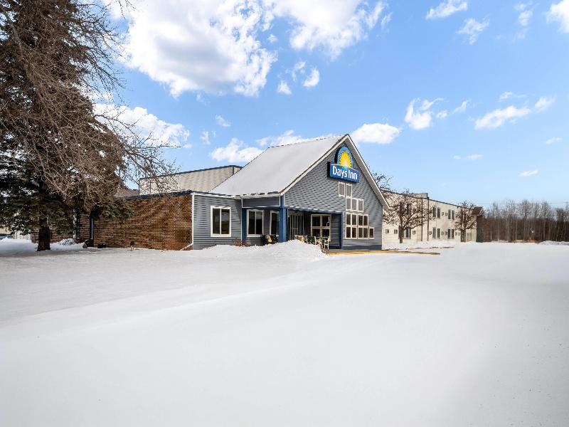 Days Inn by Wyndham International Falls image