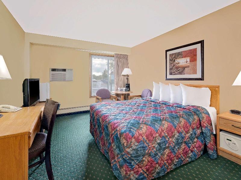 Days Inn by Wyndham International Falls image