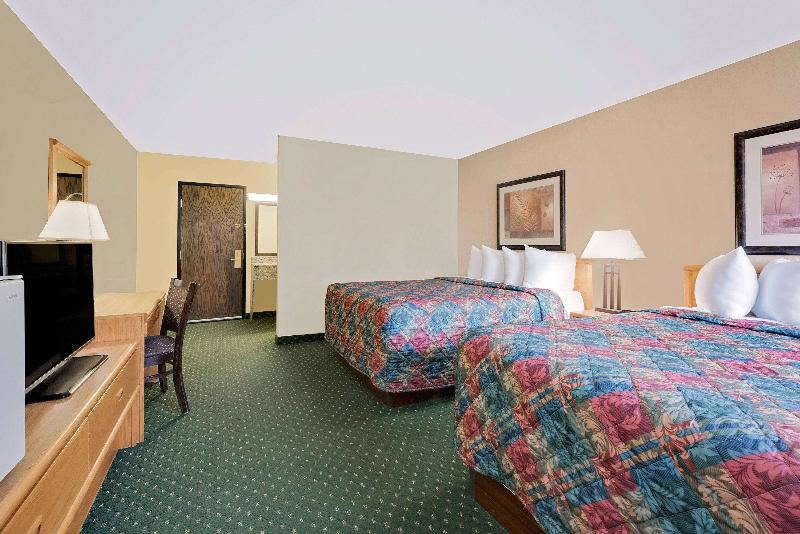Days Inn by Wyndham International Falls image