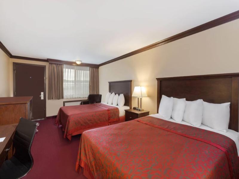 Days Inn By Wyndham Auburn image