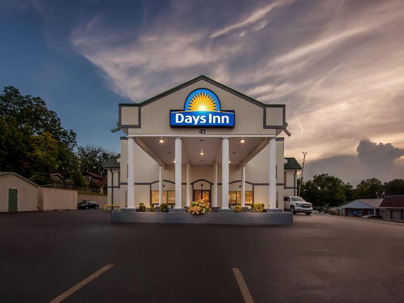 Days Inn by Wyndham Lexington image