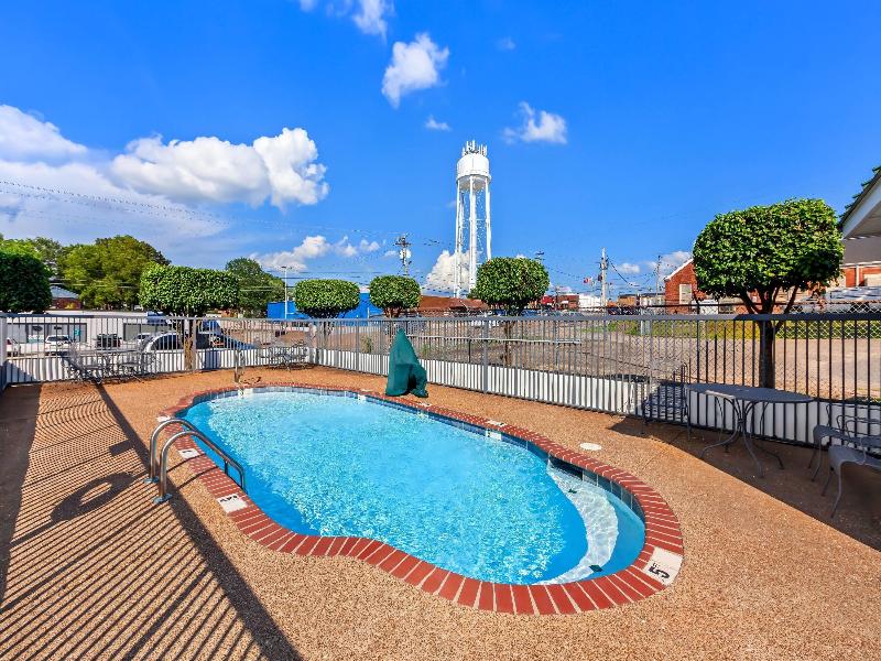 Days Inn by Wyndham Lexington image