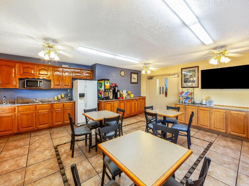 Days Inn by Wyndham Lexington image