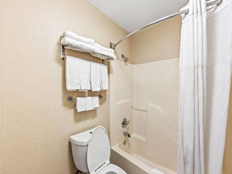 Days Inn by Wyndham Lexington image