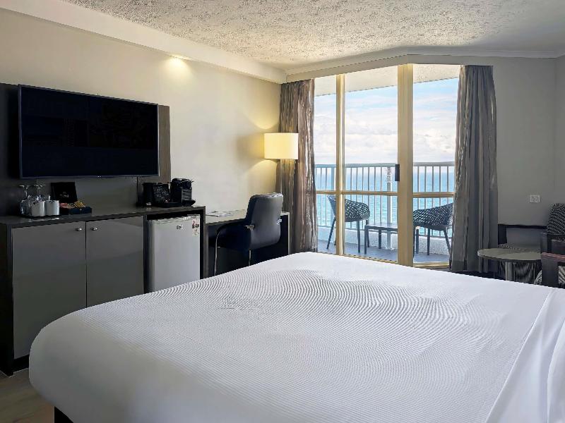 Novotel Surfers Paradise image
