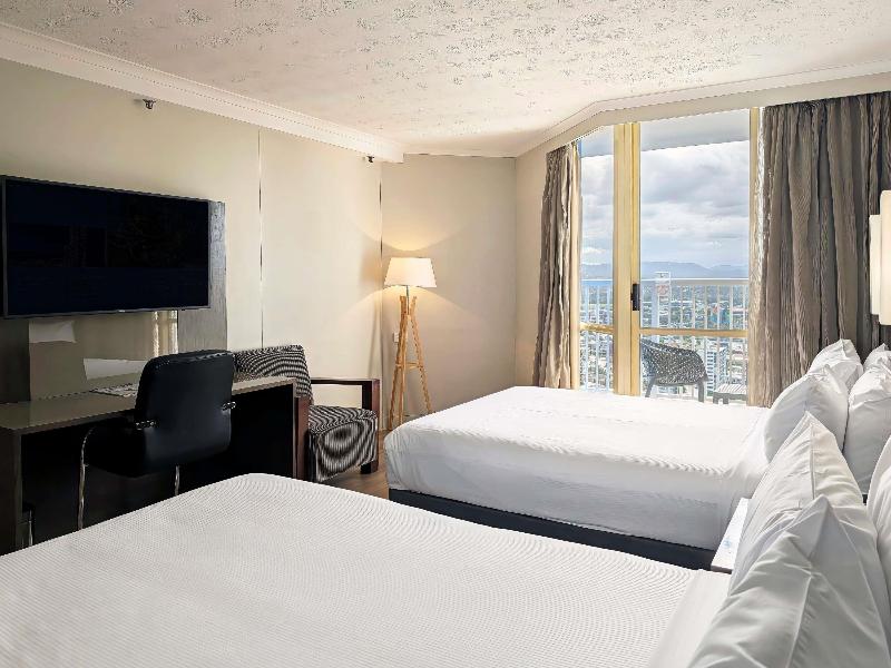 Novotel Surfers Paradise image