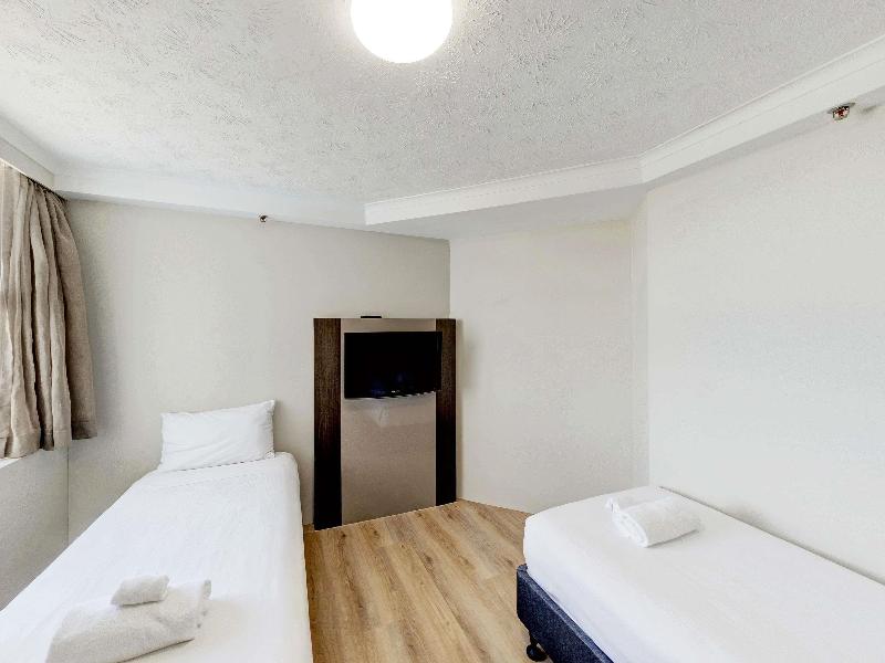 Novotel Surfers Paradise image