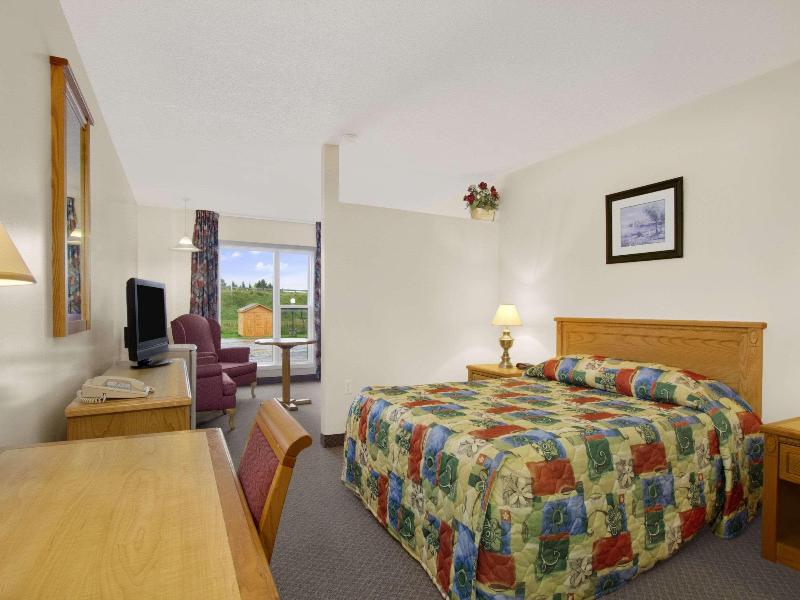 Knights Inn Woodstock image