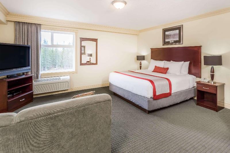 Ramada by Wyndham Hinton image