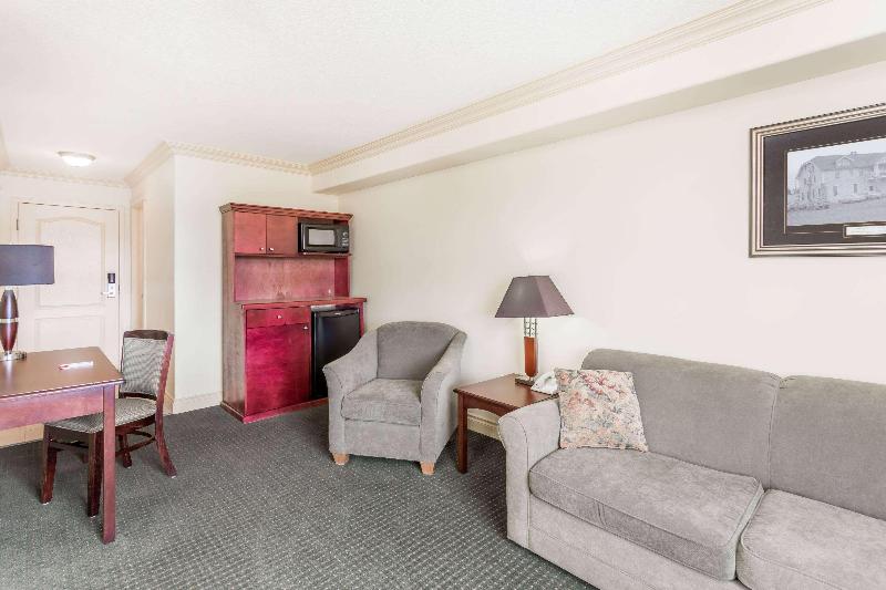Ramada by Wyndham Hinton image