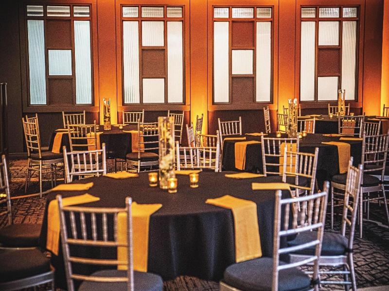 Delta Hotels by Marriott Cincinnati Sharonville image