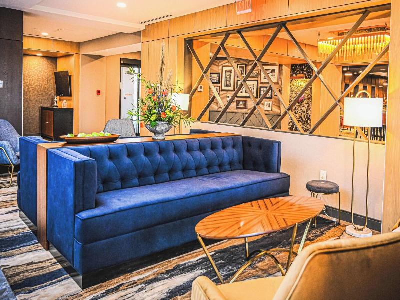 Delta Hotels by Marriott Cincinnati Sharonville image