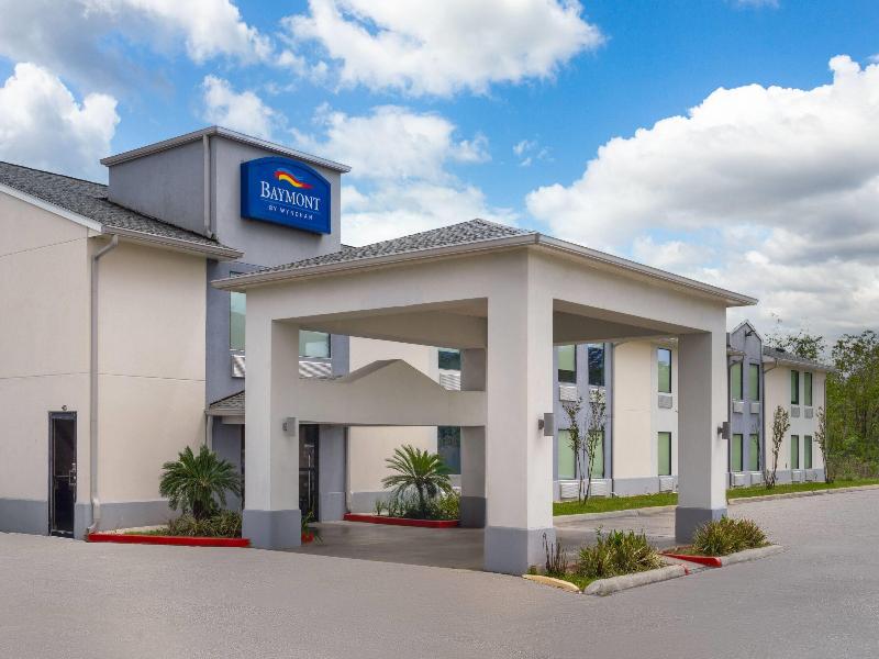 Baymont by Wyndham Iowa Lake Charles image