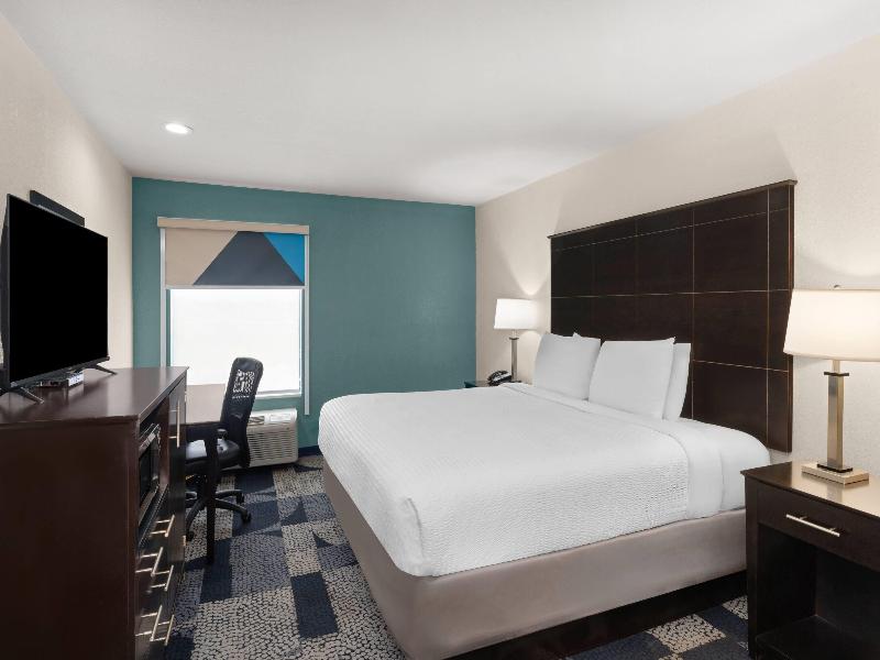Baymont by Wyndham Iowa Lake Charles image