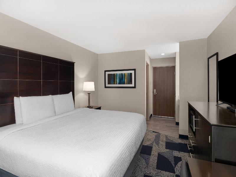 Baymont by Wyndham Iowa Lake Charles image