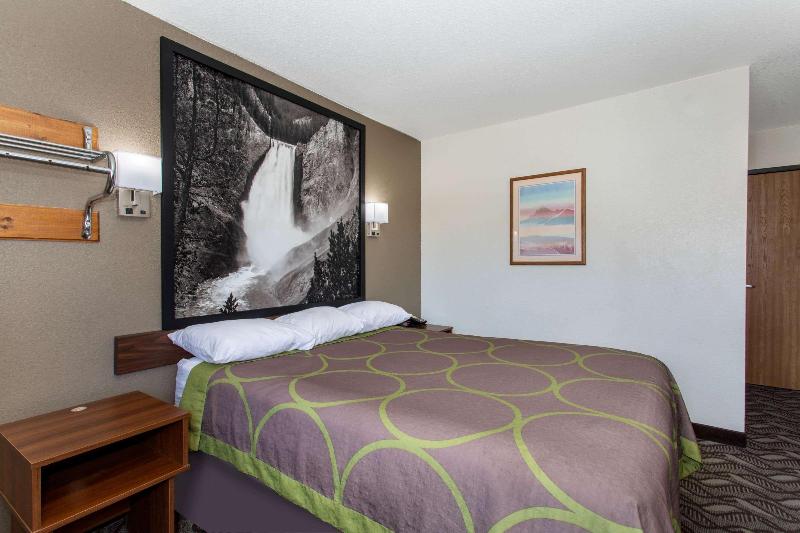 Super 8 by Wyndham Dubois image