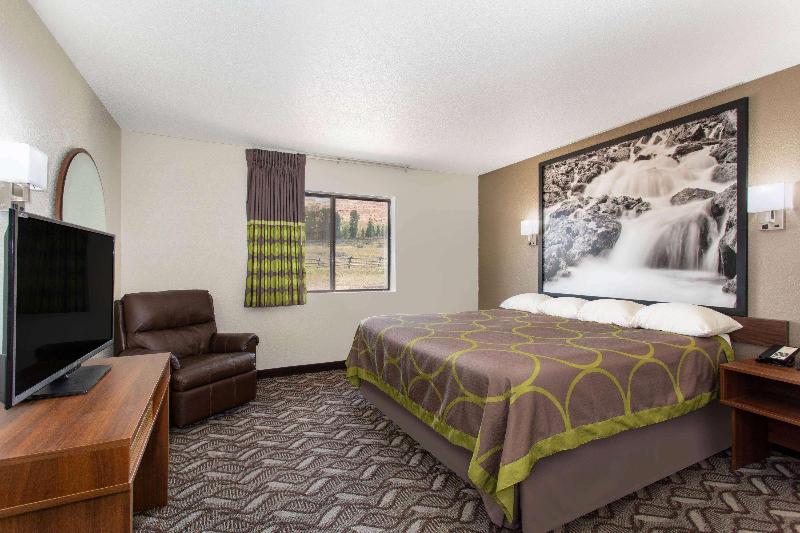 Super 8 by Wyndham Dubois image